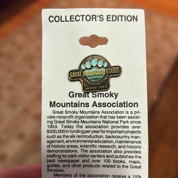 Bundle of Great Smoky Mountains National Park Collector Pins 7 pins - Picture 10 of 12